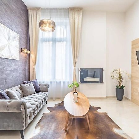 Splendid Perfectly Located Flat With Sauna Apartment Budapest Exterior photo