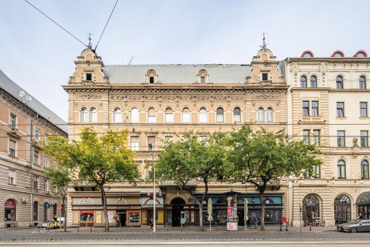 Splendid Perfectly Located Flat With Sauna Apartment Budapest Exterior photo
